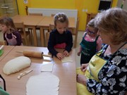 Pečeme ve školce - od zrníčka po rohlík